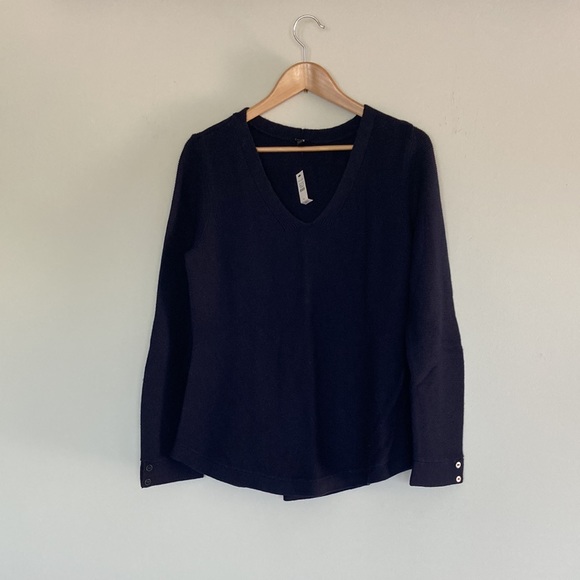 Talbots Sweater - Picture 2 of 7